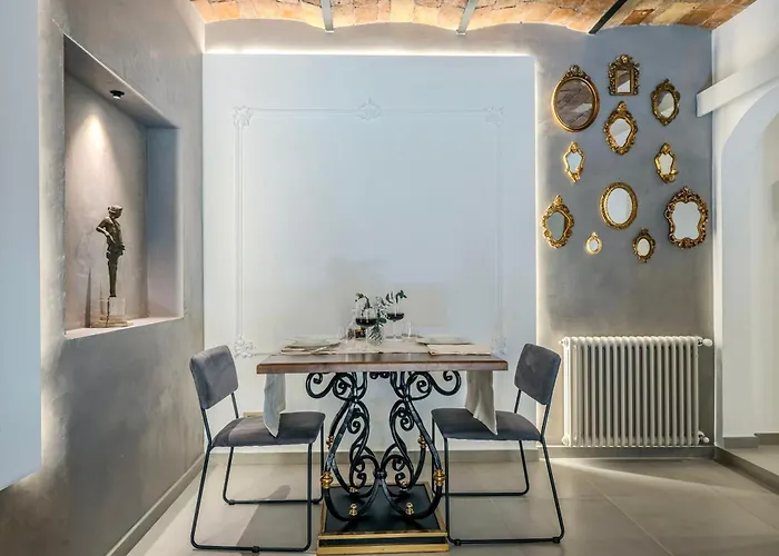 Colosseum 1 Min Design With Private Courtyard Apartament
